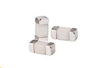 ποιότητας  Withstand Inrush CQ24LT 002 6.1x2.6mm Ceramic Time Lag Chip Fuse 2A 350V 6125 For LED Lighting Overcurrent Protection εργοστάσιο