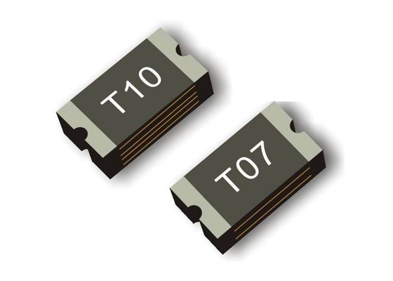 SMT 3225 μετρική επιφάνεια τοποθετεί την επανατοποθετήσιμη πολυμερές PTC θερμική αντίσταση 1210 0.1A 30V MicroSMD για τη θερμική προστασία κυκλωμάτων
