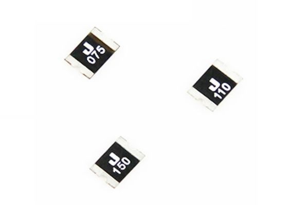 Οι συμπαγείς σειρές 1812 ίχνος 4.6x3.2mm σχεδίου MSMD επιφάνεια 4532 SMT τοποθετούν PTC την επανατοποθετήσιμη θρυαλλίδα 6-60VDC 0.1-3A