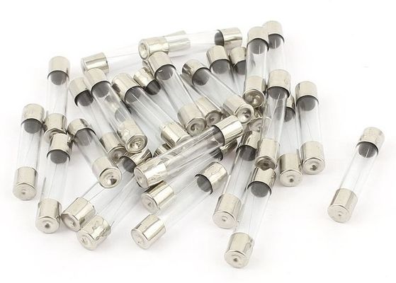 να ενεργήσει χτυπήματος 6.35x30mm η γρήγορη γρήγορη θρυαλλίδα 6.3Amp 250VAC 125VAC σωλήνων γυαλιού αυτοκινήτων για το ευθύγραμμο PCB τοποθετεί το συνδετήρα κατόχων θρυαλλίδων