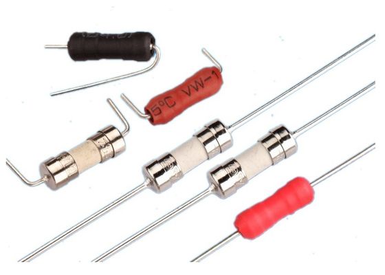 IEC τυποποιημένο 250V 3.6x10mm 5x20mm 6x30mm γρήγορη χτυπήματος κεραμική σωλήνων θρυαλλίδα 5A κασετών θρυαλλίδων μικροσκοπική για το θείο φωτισμό