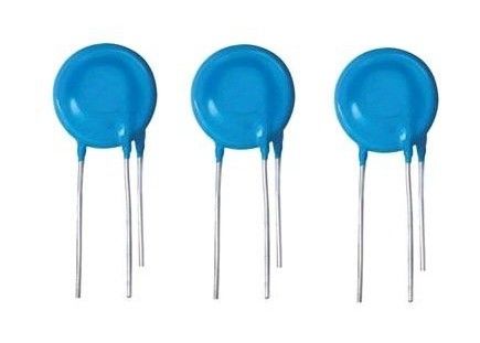 Ενσωματωμένο TMOV Varistor μεταλλικών οξειδίων 20mm 275Vac 8000A 151J 3Pin με τη θερμική προστασία 146C TCO