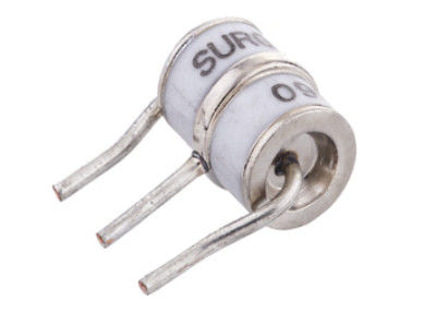 Χαμηλή σειρά 3 ηλεκτρόδιο 8x10mm κεραμικό εκφόρτισης αερίου GDT 75-600V 20% 10KA ικανότητας SE8 σωλήνων για τις παροχές ηλεκτρικού ρεύματος