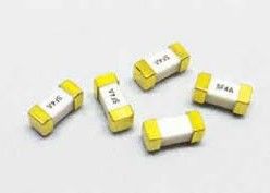 UL CUL 10.1mmx 3.1mm ταχείας δράσης θρυαλλίδα CQ40LF 500mA-40A 600VAC 350VDC τσιπ 4012 με την υψηλή εισροή